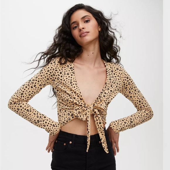 Aritzia | Sunday Best Wrap Crop Top in Leopard Print (Tan/Black) - Size S - Picture 1 of 4